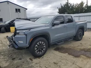 Nissan Frontier S 3.8L 6 2023