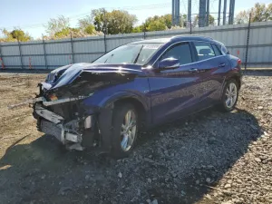 Infiniti QX30 BASE 2.0L 4 2017