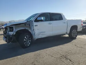Toyota Tundra CREWMAX LIMITED 5.7L 8 2021