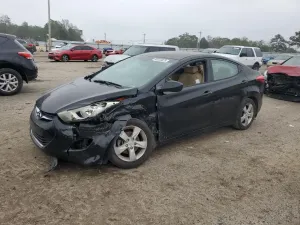 Hyundai Elantra GLS 1.8L 4 2013