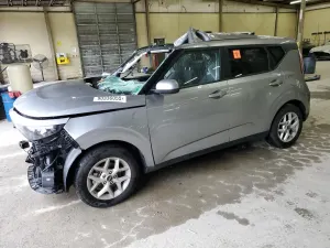 Kia Soul LX 2.0L 4 2024