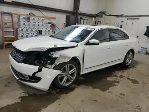 Volkswagen Passat SEL 2.5L 5 2013