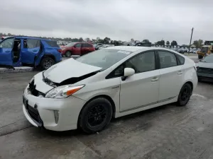 Toyota Prius 1.8L 4 2015