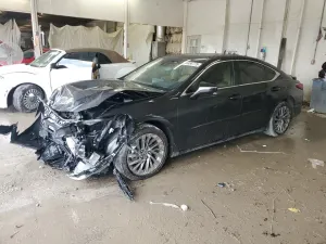 Lexus ES 300H BASE 2.5L 4 2024
