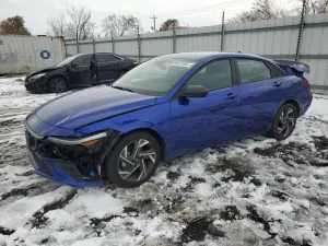 Hyundai Elantra SEL SPORT 2.0L 4 2025