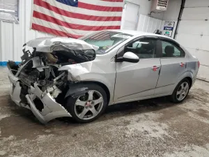 Chevrolet Aveo (Sonic) LTZ 1.4L 4 2014