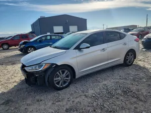 Hyundai Elantra SE 2.0L 4 2017