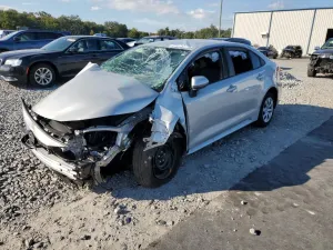 Toyota Corolla LE 2.0L 4 2024