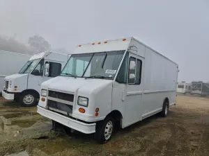 Ford Econoline E350 SUPER DUTY STRIPPED CHASSIS 5.4L 8 2000