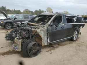 BMW X7 4.4L 8 2025