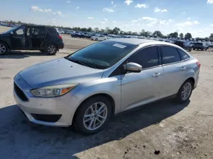 Ford Focus SE 2.0L 4 2017
