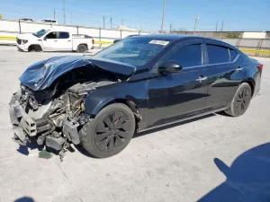 Nissan Altima SV 2.5L 4 2021
