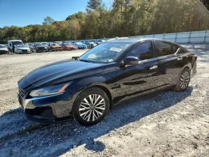 Nissan Altima SV 2.5L 4 2023