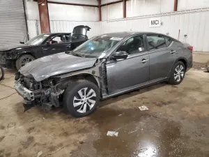 Nissan Altima S 2.5L 4 2021