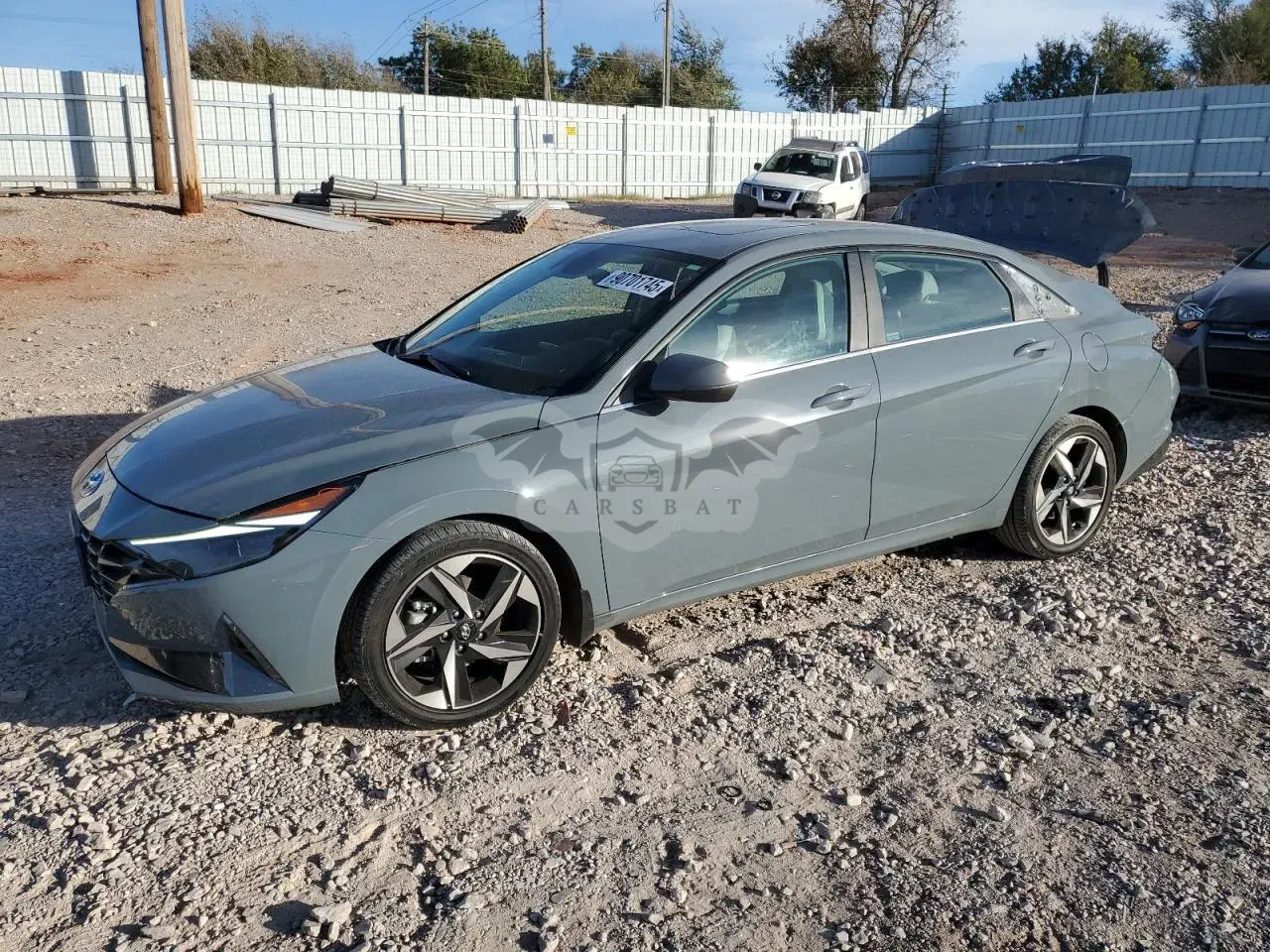 Hyundai Elantra LIMITED 1.6L 4 2022