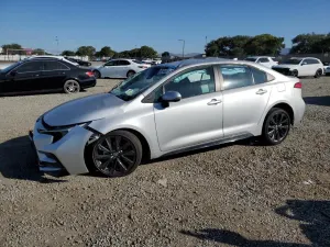 Toyota Corolla SE 2.0L 4 2025