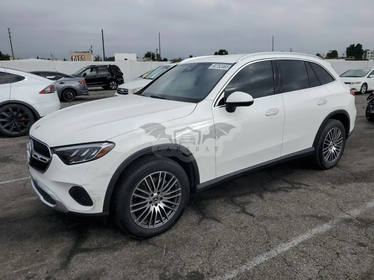 Mercedes-Benz GLC 300 2.0L 4 2025