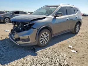 Nissan Rogue S 2.5L 4 2020