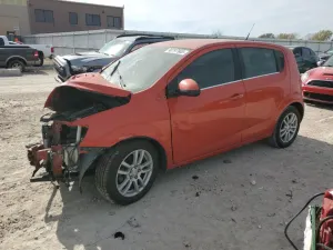 Chevrolet Aveo (Sonic) LT 1.8L 4 2013