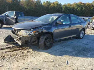 Toyota Camry BASE 2.5L 4 2012
