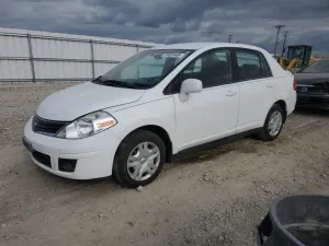 Nissan Versa S 1.8L 4 2011