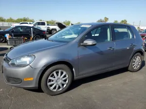 Volkswagen Golf 2.5L 5 2011