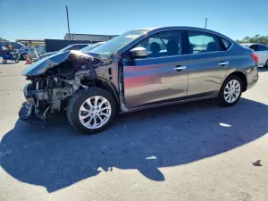 Nissan Sentra S 1.8L 4 2016