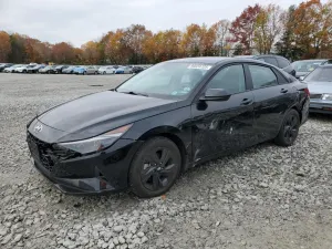 Hyundai Elantra SEL 2.0L 4 2023
