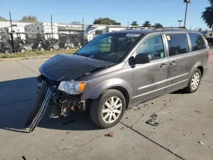 Chrysler Town & Country TOURING 3.6L 6 2015