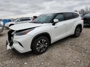 Toyota Highlander HYBRID XLE 2.5L 4 2021