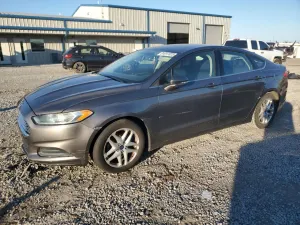 Ford Fusion SE 2.5L 4 2014