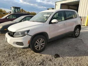 Volkswagen Tiguan S 2.0L 4 2012