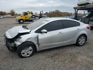 Kia Cerato / Forte / K3 LX 2.0L 4 2017