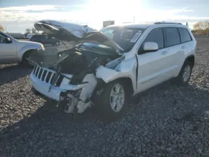 Jeep Grand Cherokee LAREDO 3.6L 6 2015