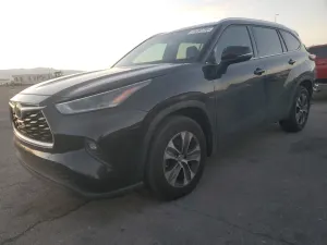 Toyota Highlander XLE 3.5L 6 2021