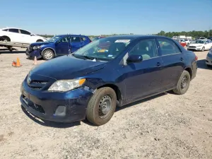 Toyota Corolla BASE 1.8L 4 2013