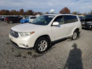 Toyota Highlander BASE 3.5L 6 2012