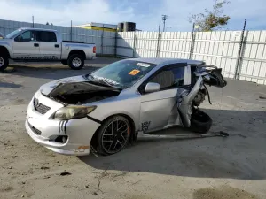 Toyota Corolla BASE 1.8L 4 2010