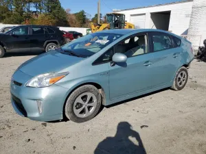 Toyota Prius 1.8L 4 2013