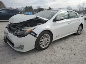 Toyota Avalon HYBRID 2.5L 4 2015