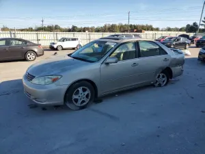 Toyota Camry LE 2.4L 4 2002