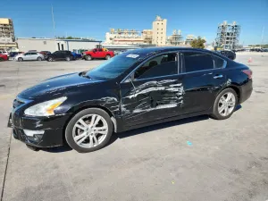 Nissan Altima 3.5L 6 2015