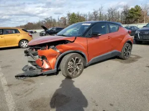 Toyota C-HR XLE 2.0L 4 2020