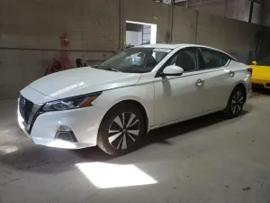 Nissan Altima SV 2.5L 4 2022