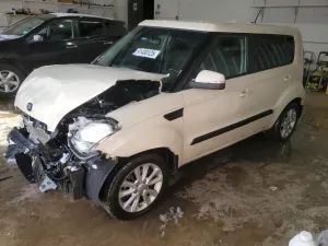 Kia Soul + 2.0L 4 2013