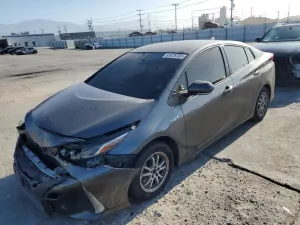 Toyota Prius LE 1.8L 4 2022