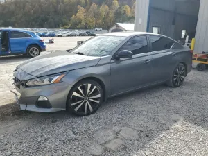 Nissan Altima SR 2.5L 4 2020