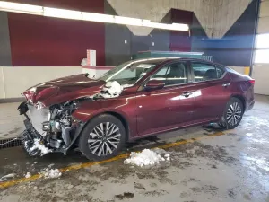 Nissan Altima SV 2.5L 4 2023