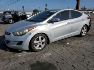 Hyundai Elantra GLS 1.8L 4 2013