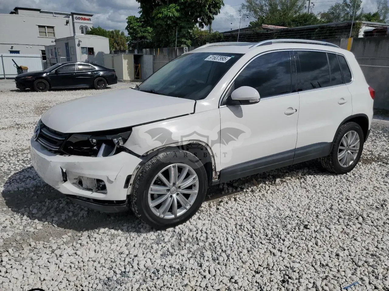 Volkswagen Tiguan S 2.0L 4 2013